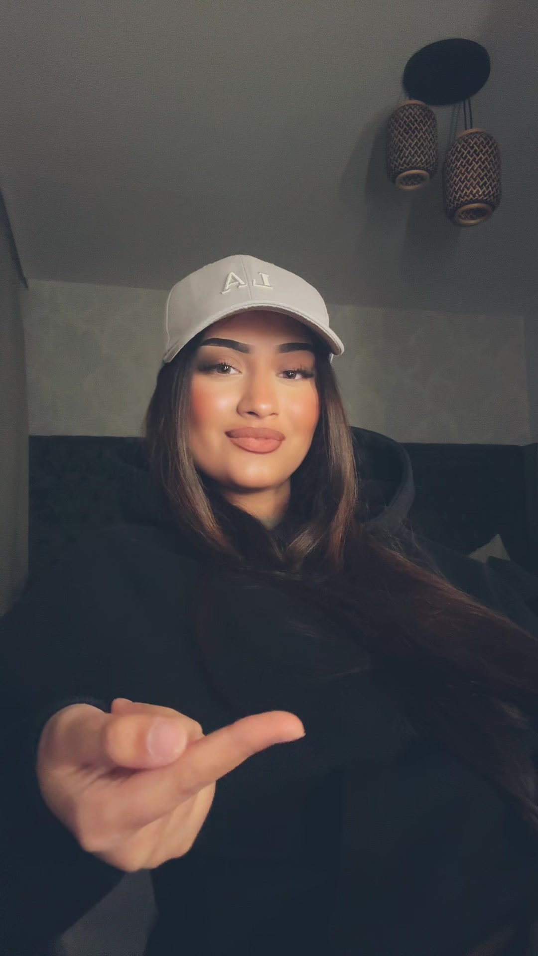@𝐸🌺