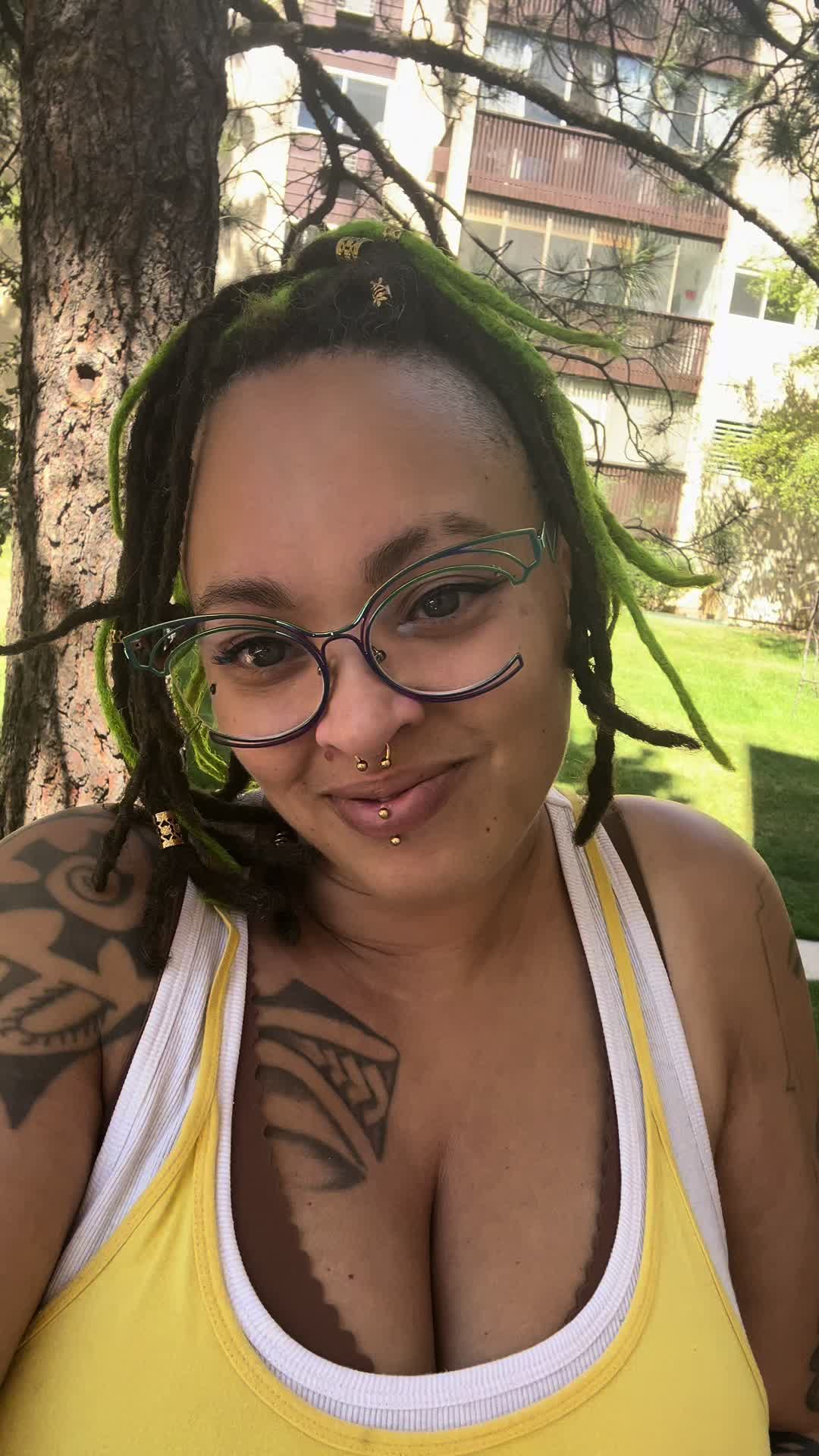 @Shananagins