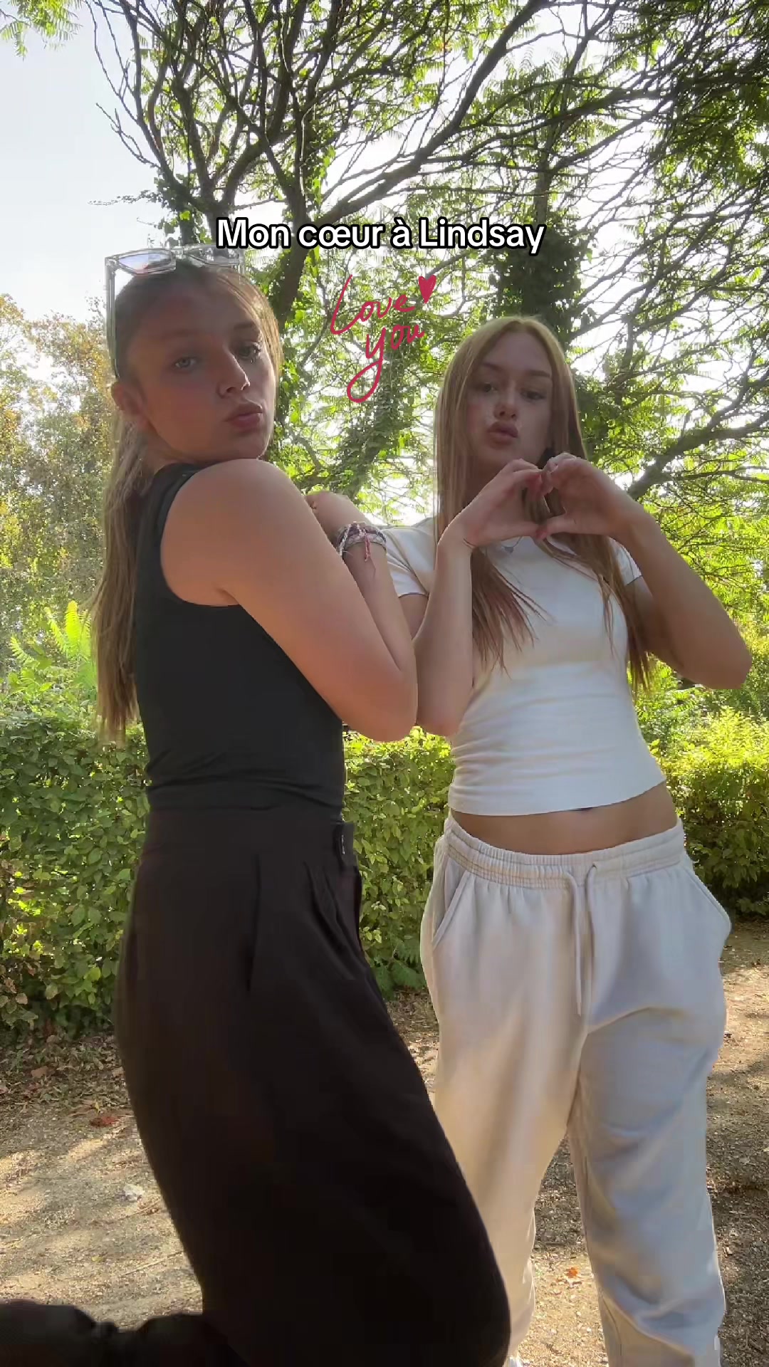 @𝐂𝐡𝐥𝐨𝐞́'🥥🐚🌺🪼