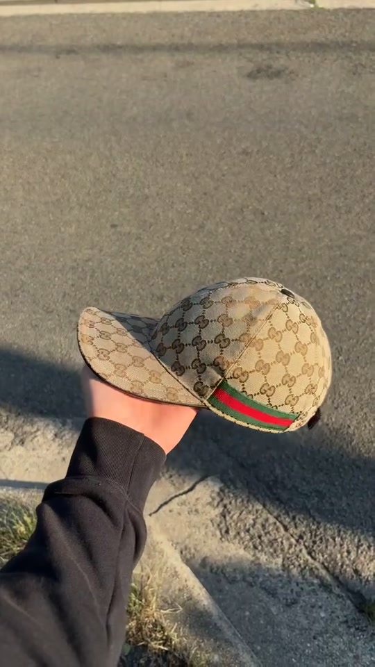 @Gucci 🧢