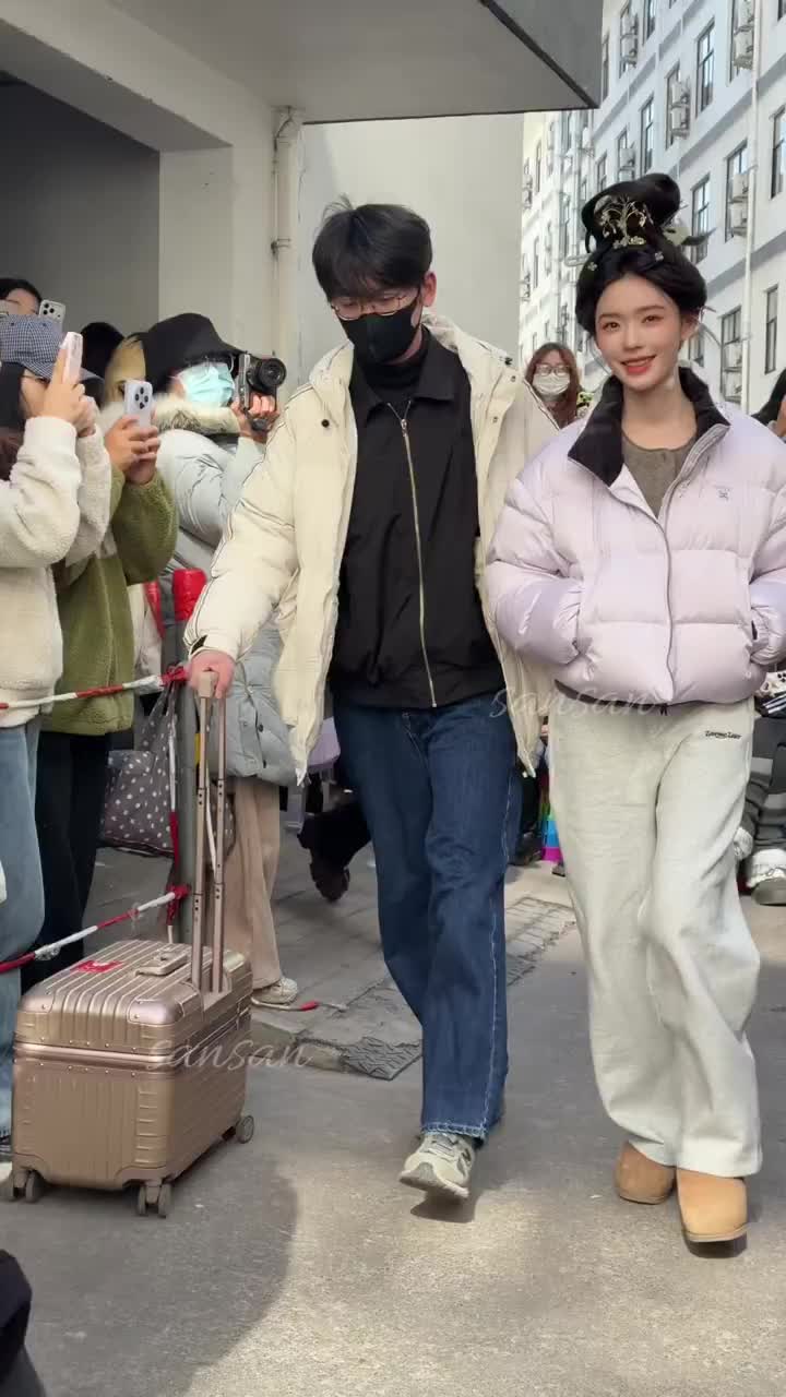 @𝐒𝐭𝐚𝐭𝐮𝐬 𝐊𝐢𝐧𝐠 👑
