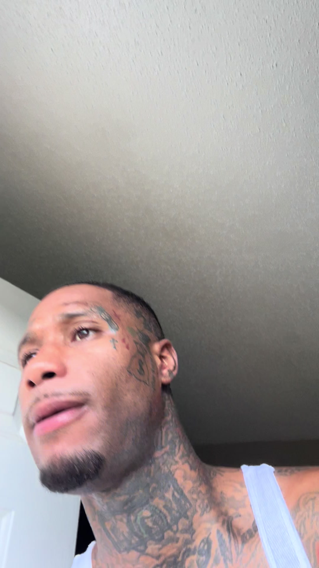 @theejamesneil