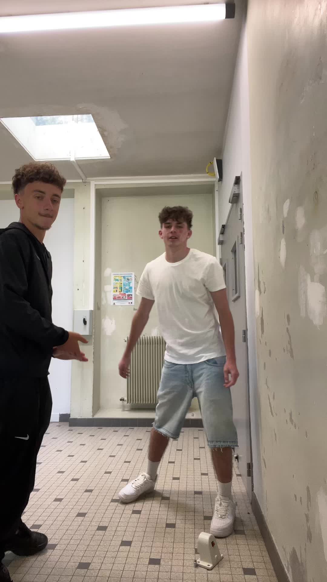 @pinglish