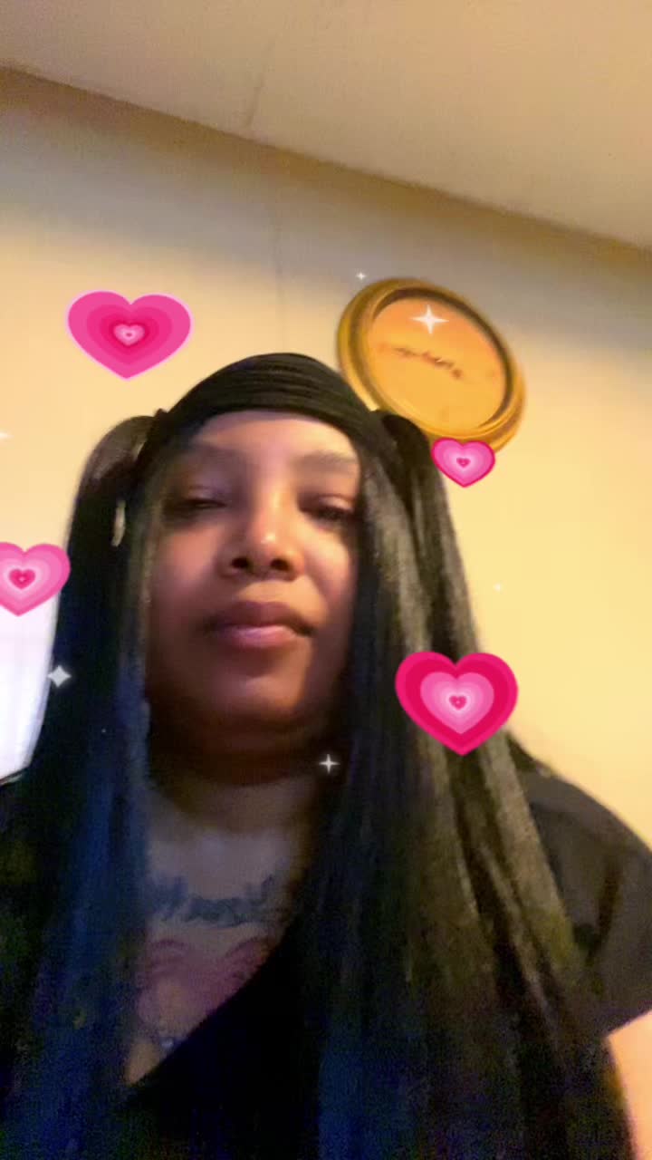 @Meme Queen❌
