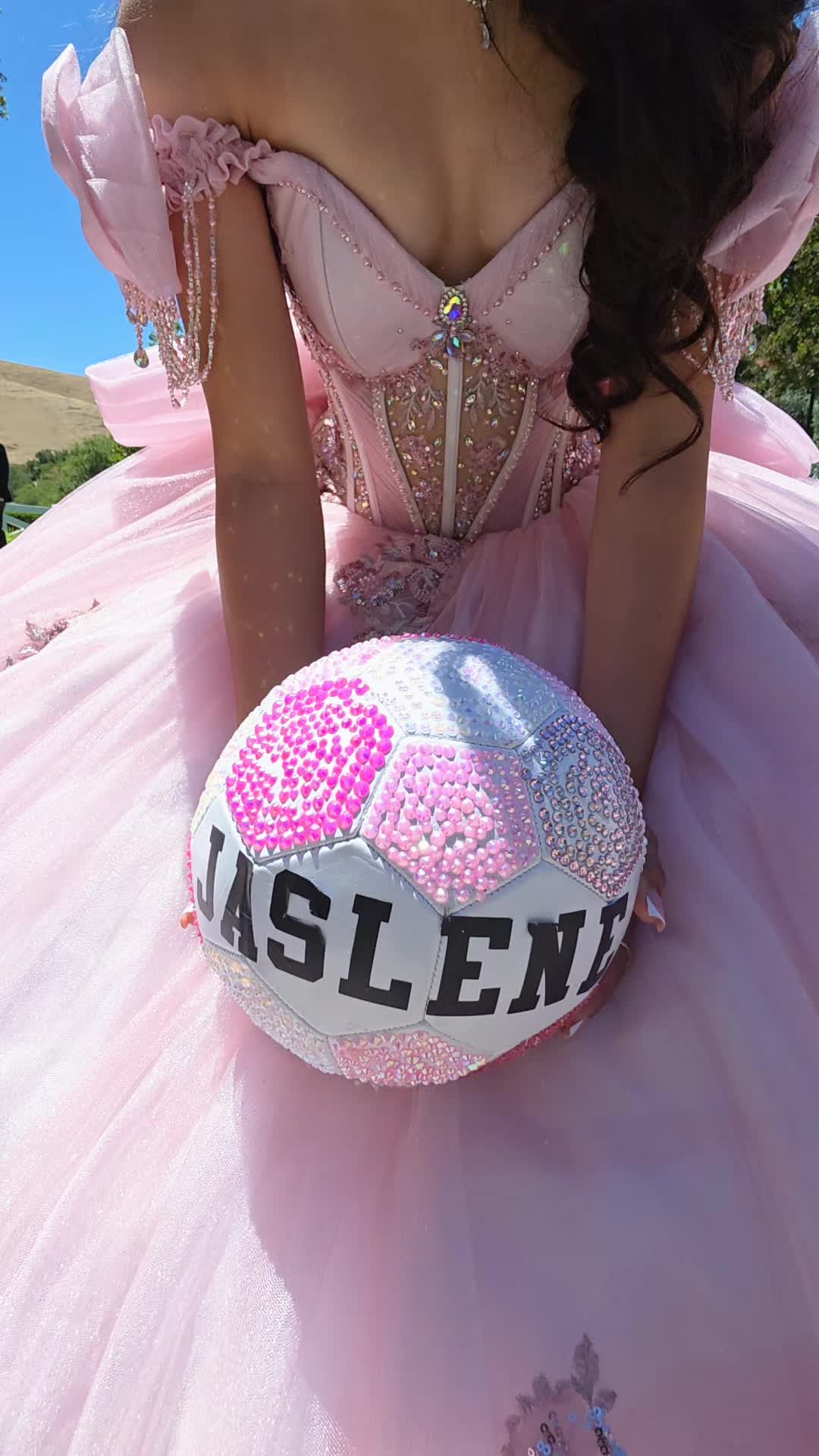 @JJ Quinceañera's Trending