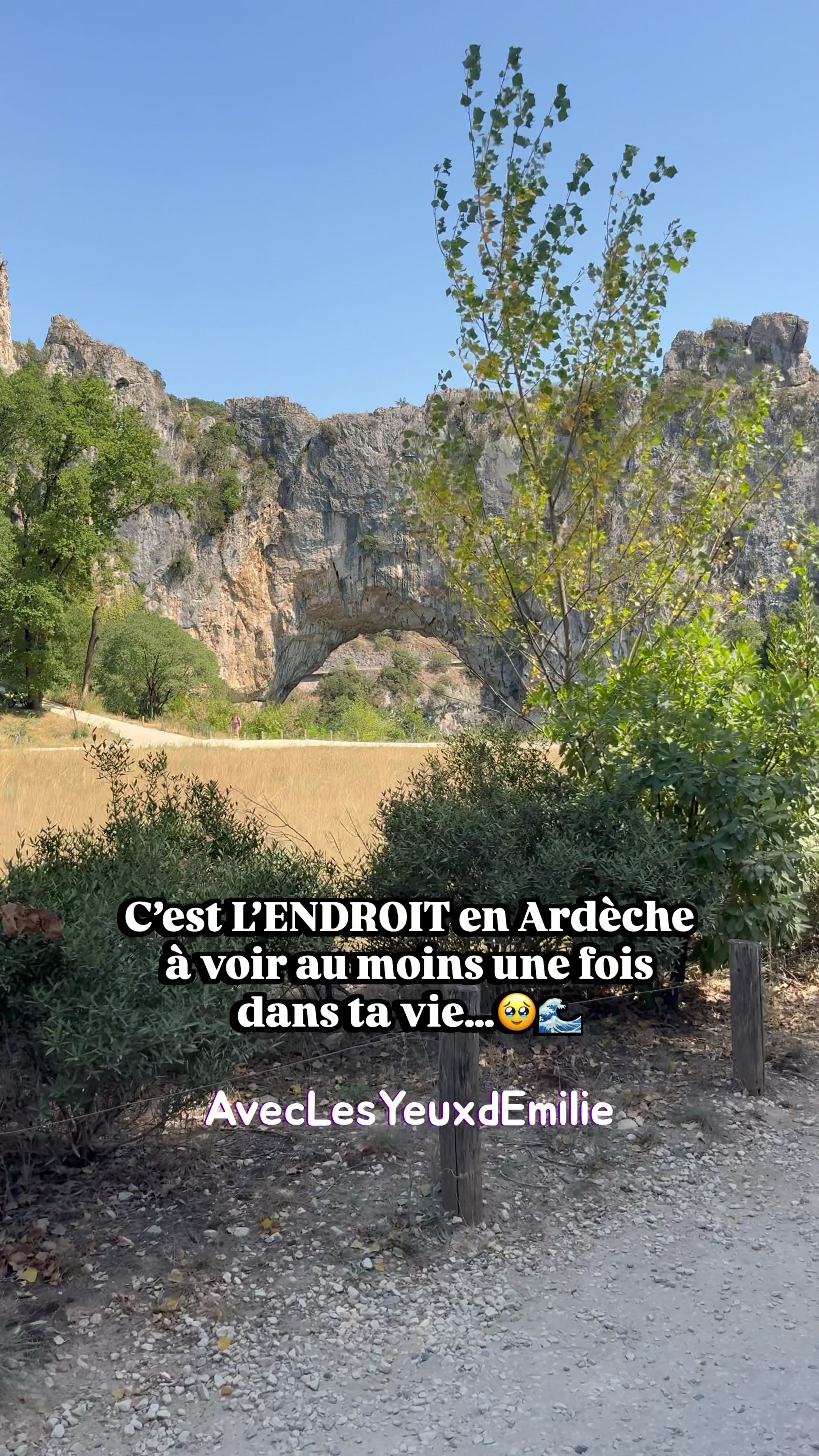 @AveclesyeuxdEmilie