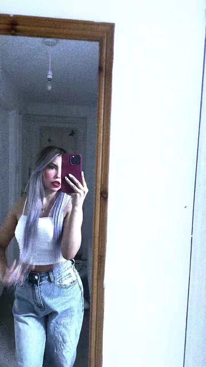 @Aylin🦋🇬🇧