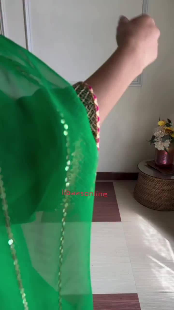 @ਲਿਬਾਸ by ਕੌਰ