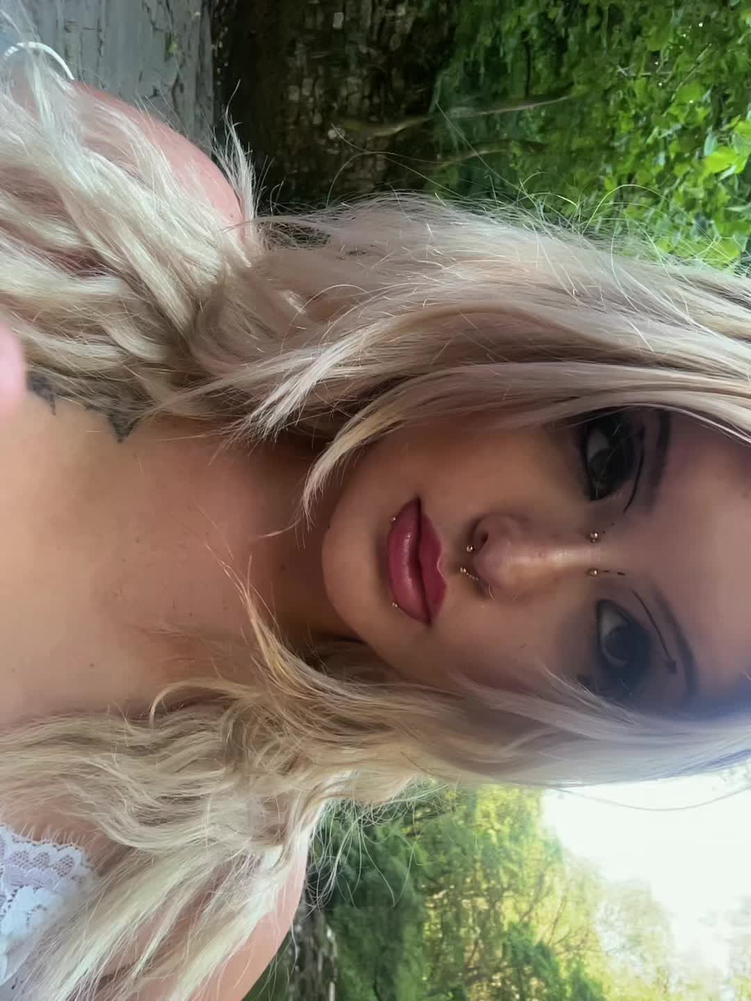 @<3