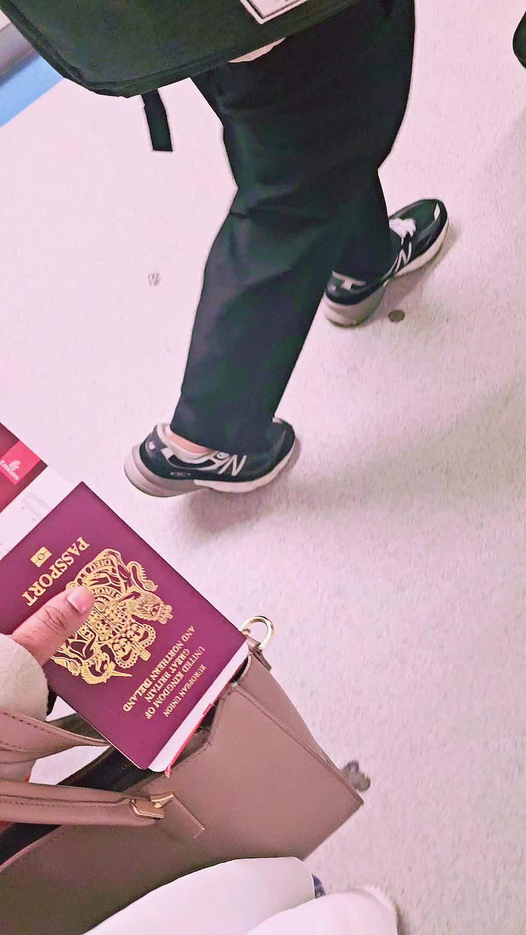 @꧁-🇬🇧𝓒я𝓐𝓢ⓗ👸𝓠𝕌ᗴ𝕖ň🇬🇧-꧂