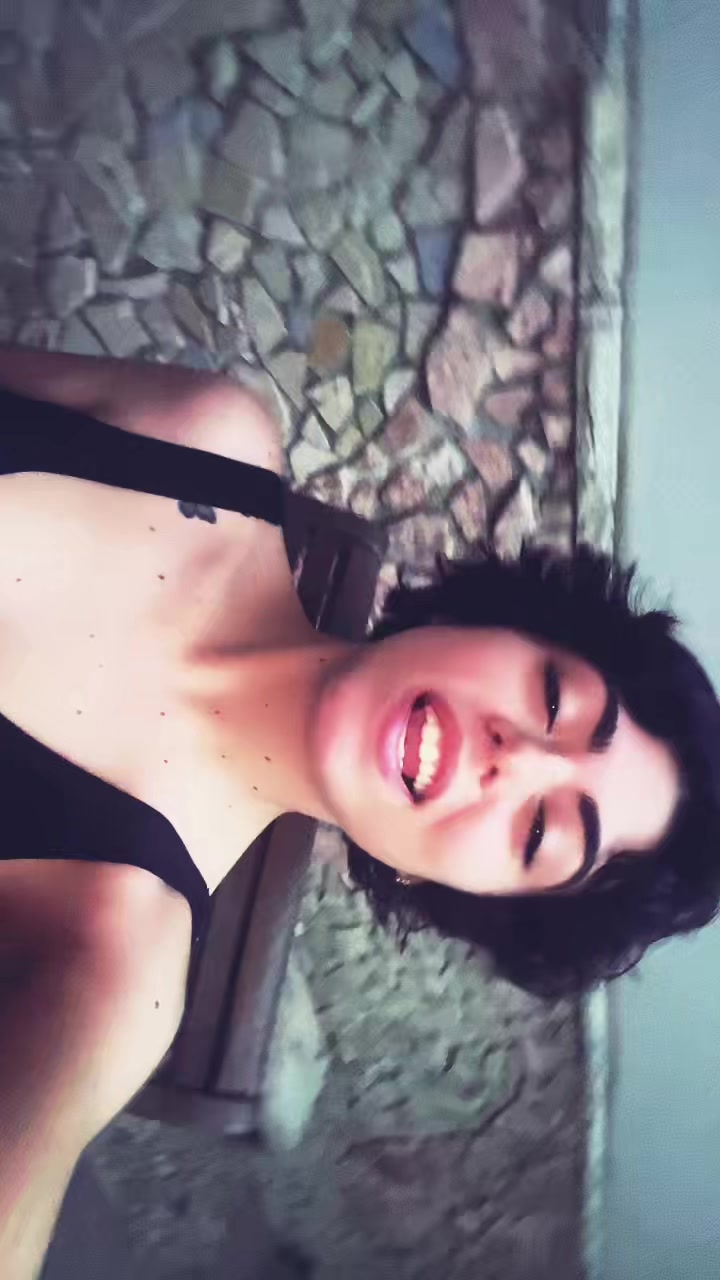 @Rosie_