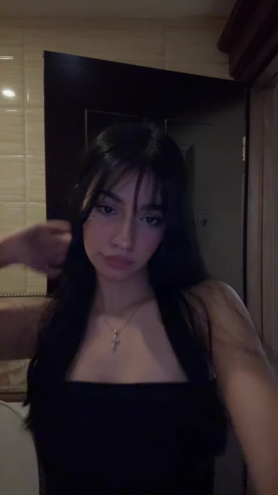 @nikaakarimi