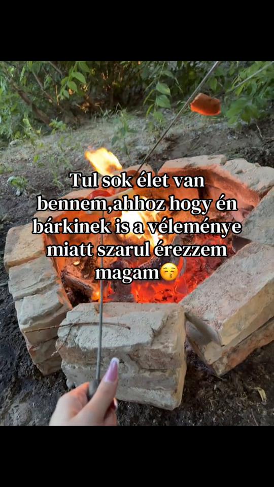 @💕•𝓛𝓪𝓻𝓪•𝓑𝓮𝓽𝓽𝓲•💕