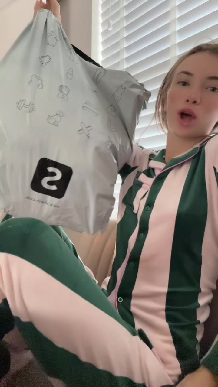 @๐๐๐๐๐๐ ๐๐๐๐น