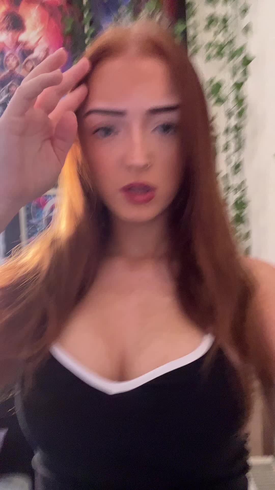 @𝐌𝐞𝐥𝐨𝐝𝐲🫧