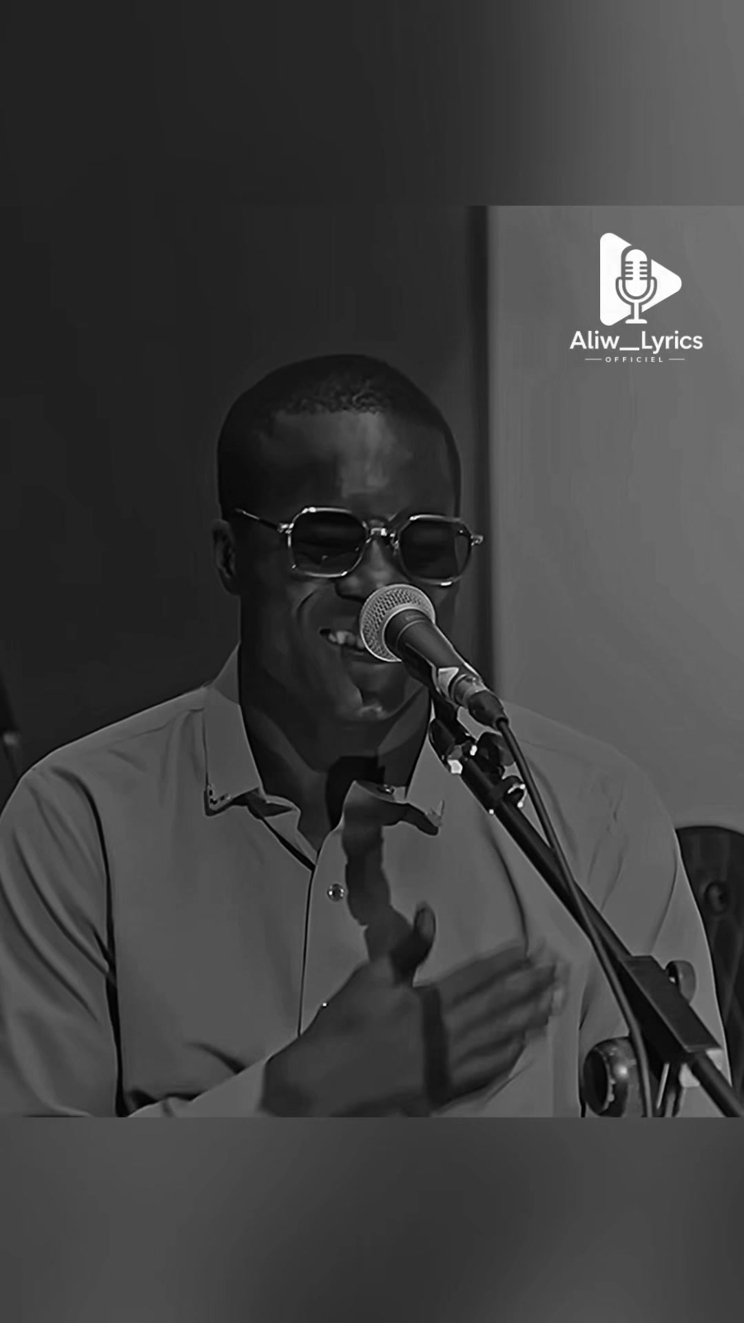 @𝐀𝐋𝐈𝐖___𝐋𝐘𝐑𝐈𝐂𝐒 🎙️