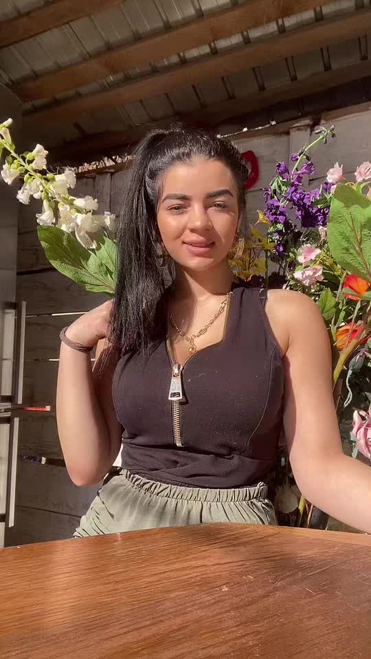 @Elysa