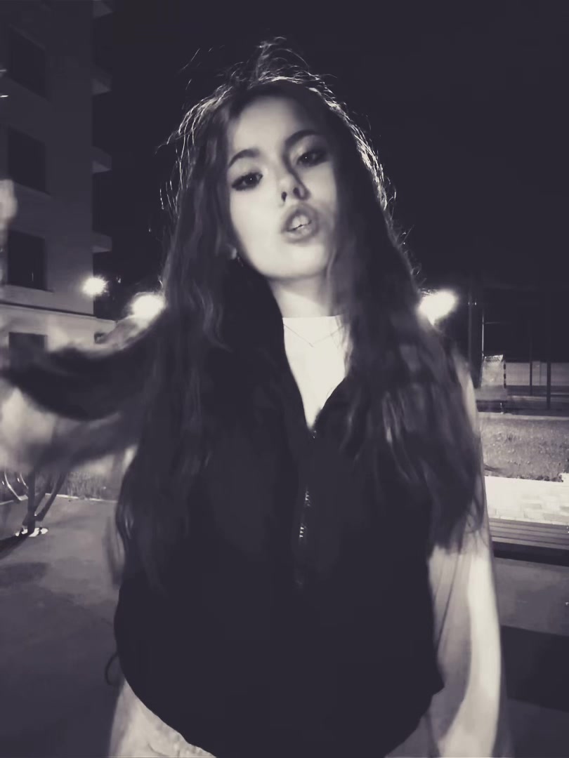 @𝑌𝑢𝑙𝑖𝑎𝑛𝑜𝑣𝑎