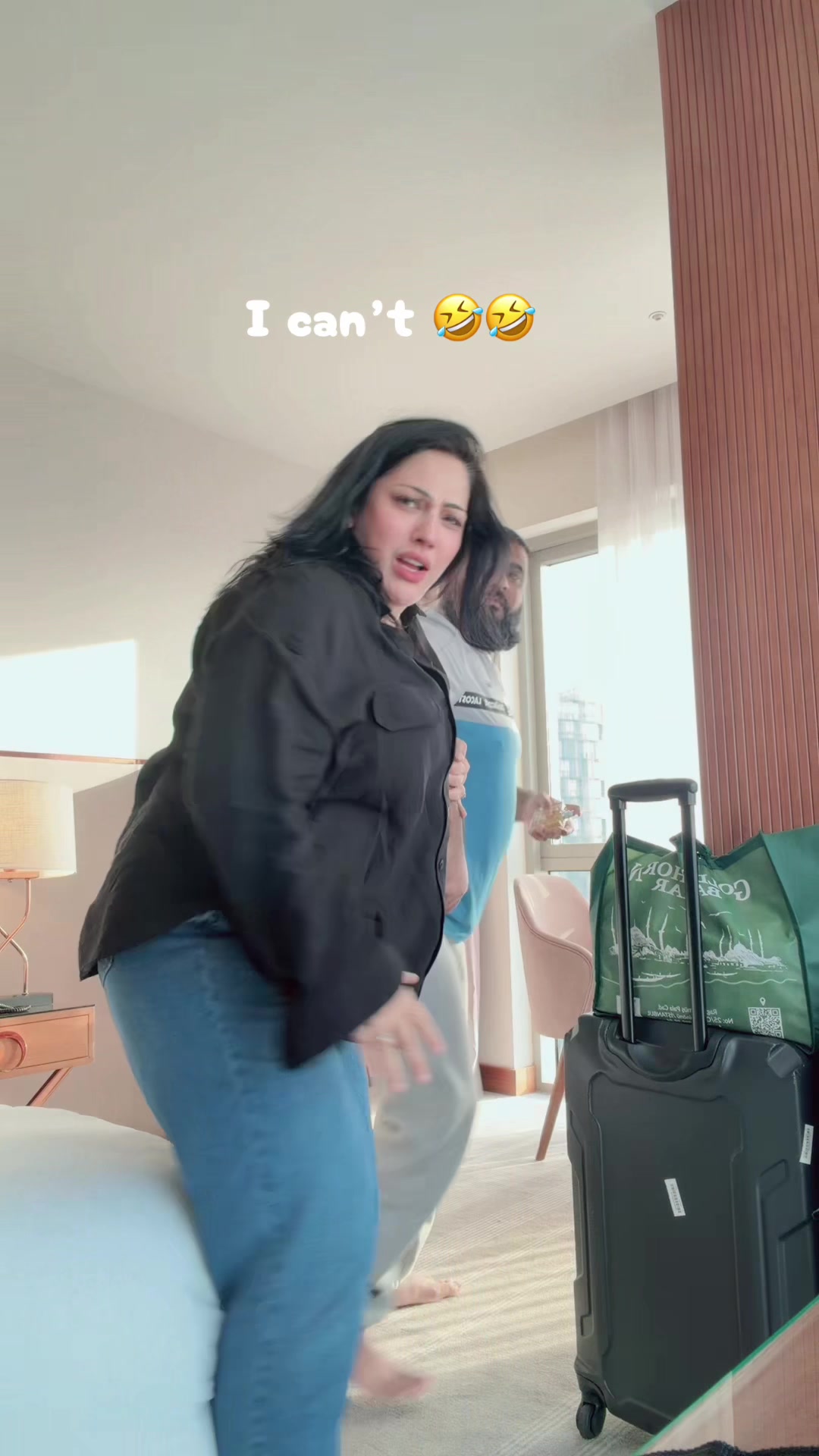 @AnaKhanOfficial