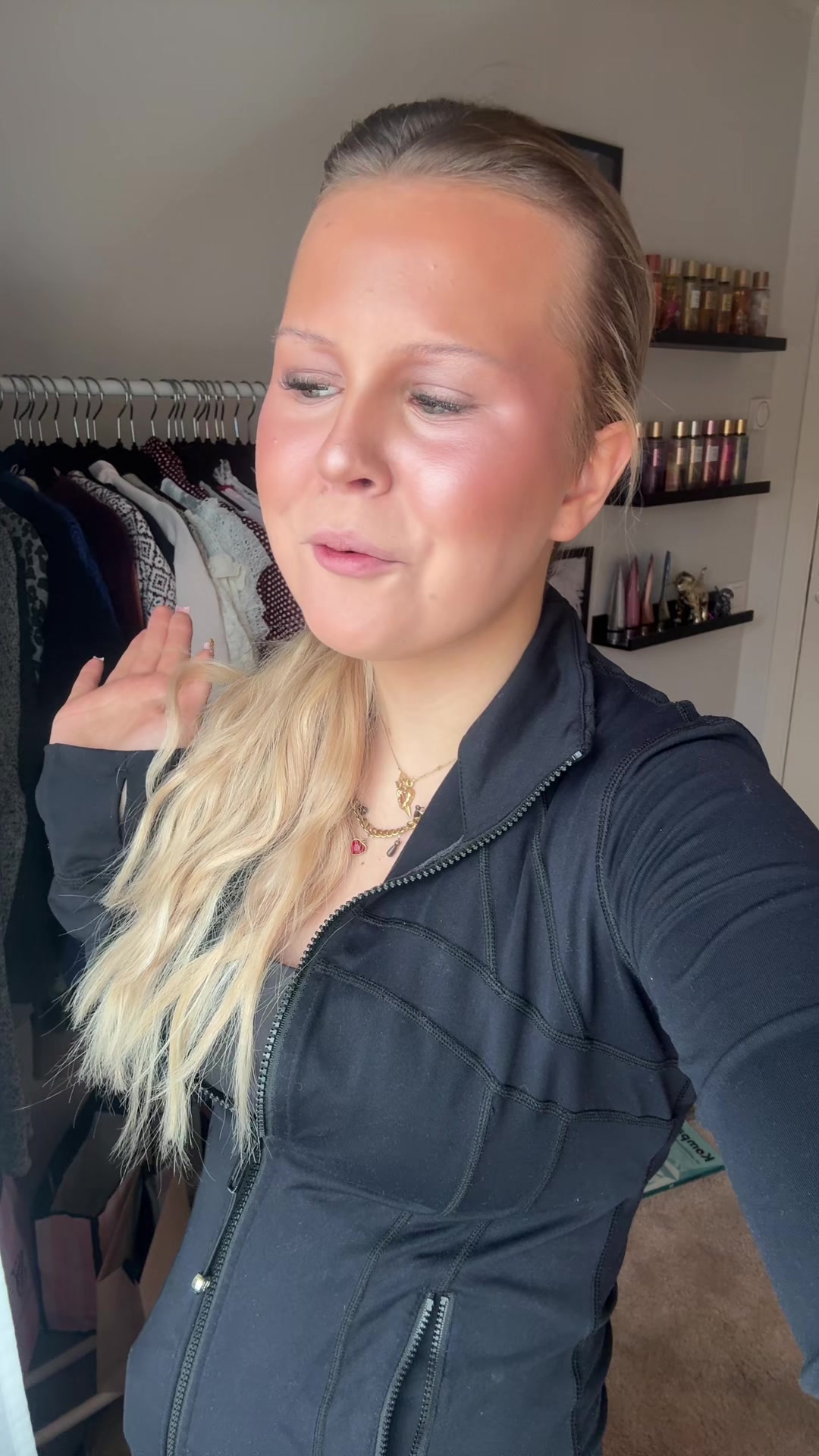 @Holly🛍️🥥🥂