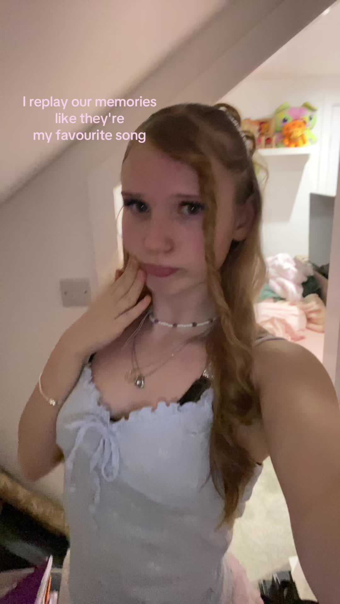 @🦄