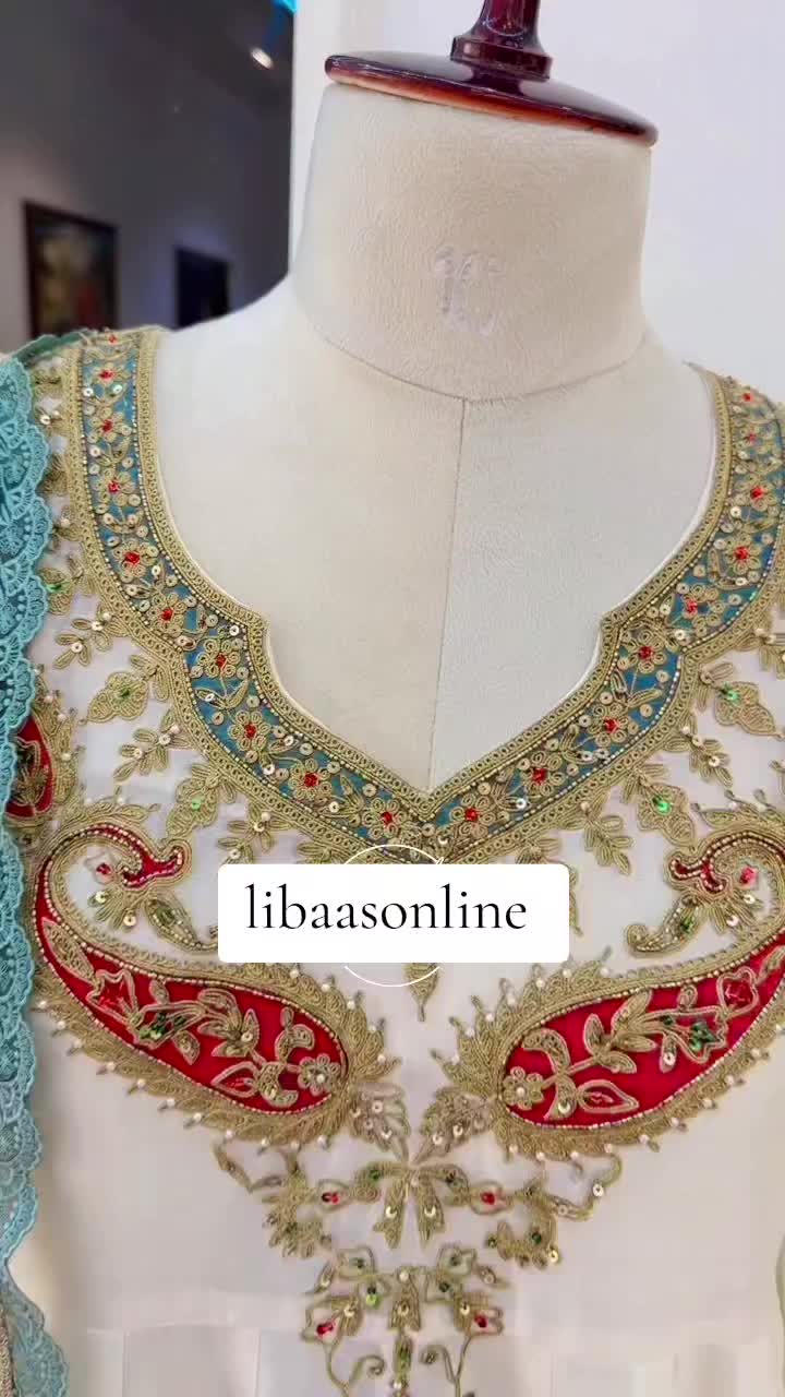 @ਲਿਬਾਸ by ਕੌਰ