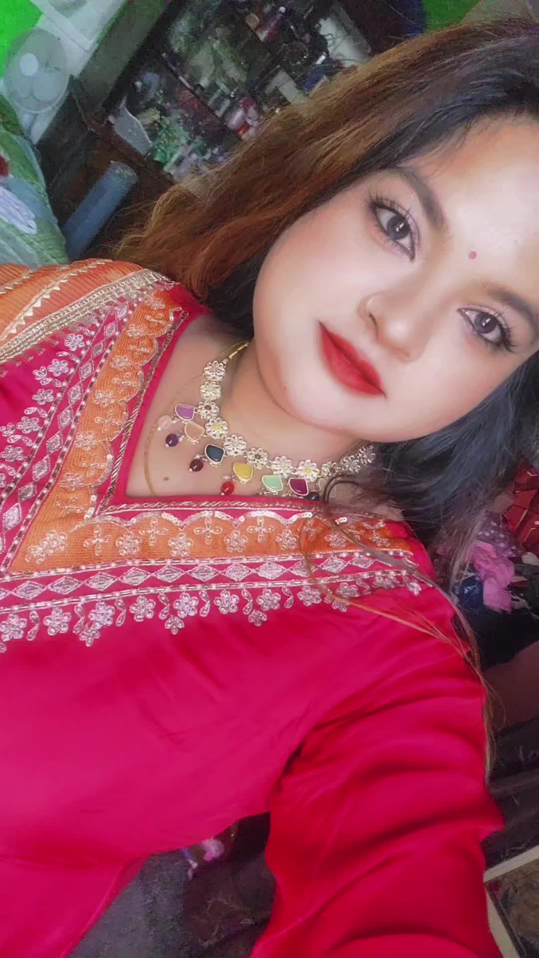 @MAAHI NEGI 👸