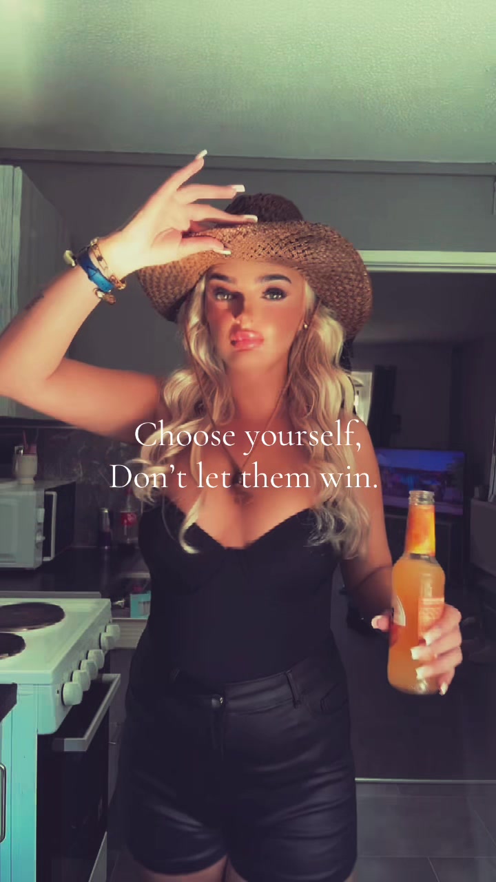 @Blondebaddie🤟🏽