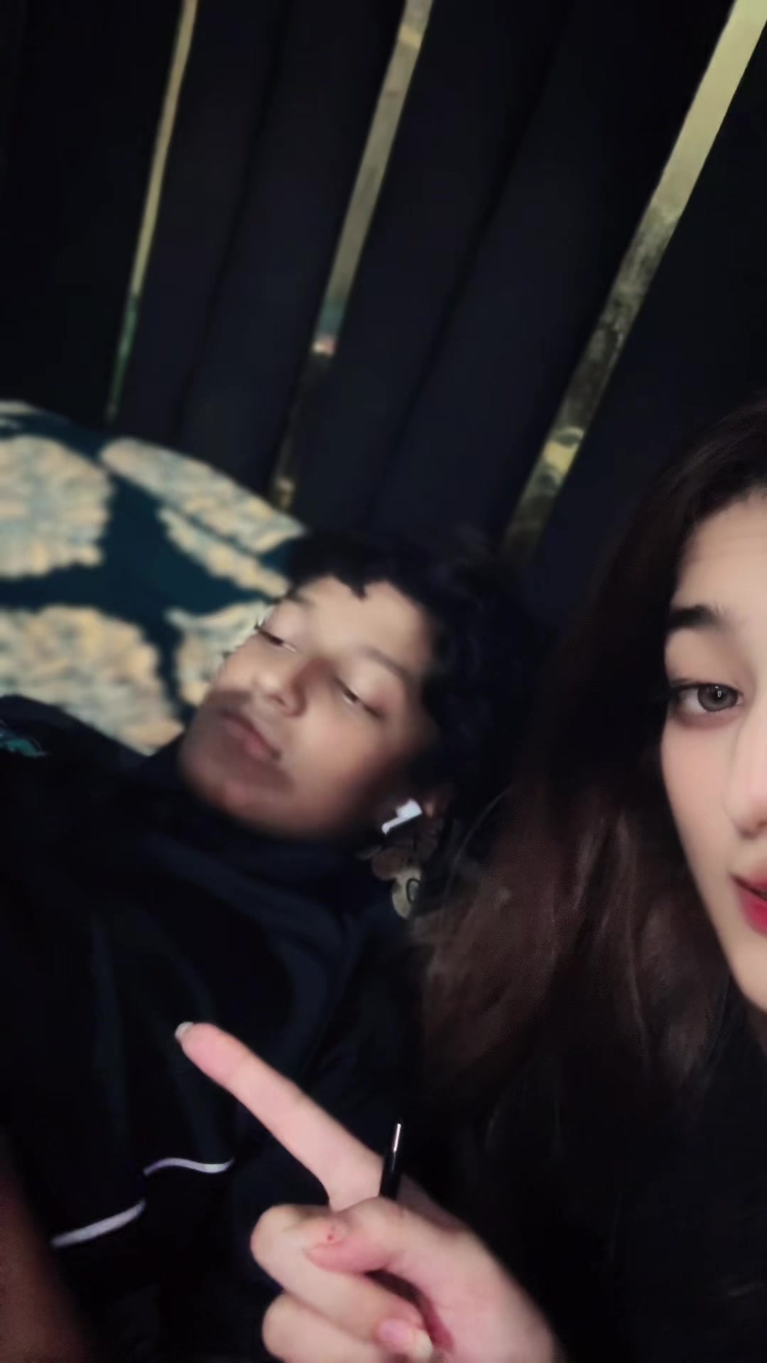 @𝕾𝖆𝖒𝖊𝖊𝖗𝖆 𝕶𝖍𝖆𝖓 🕊️