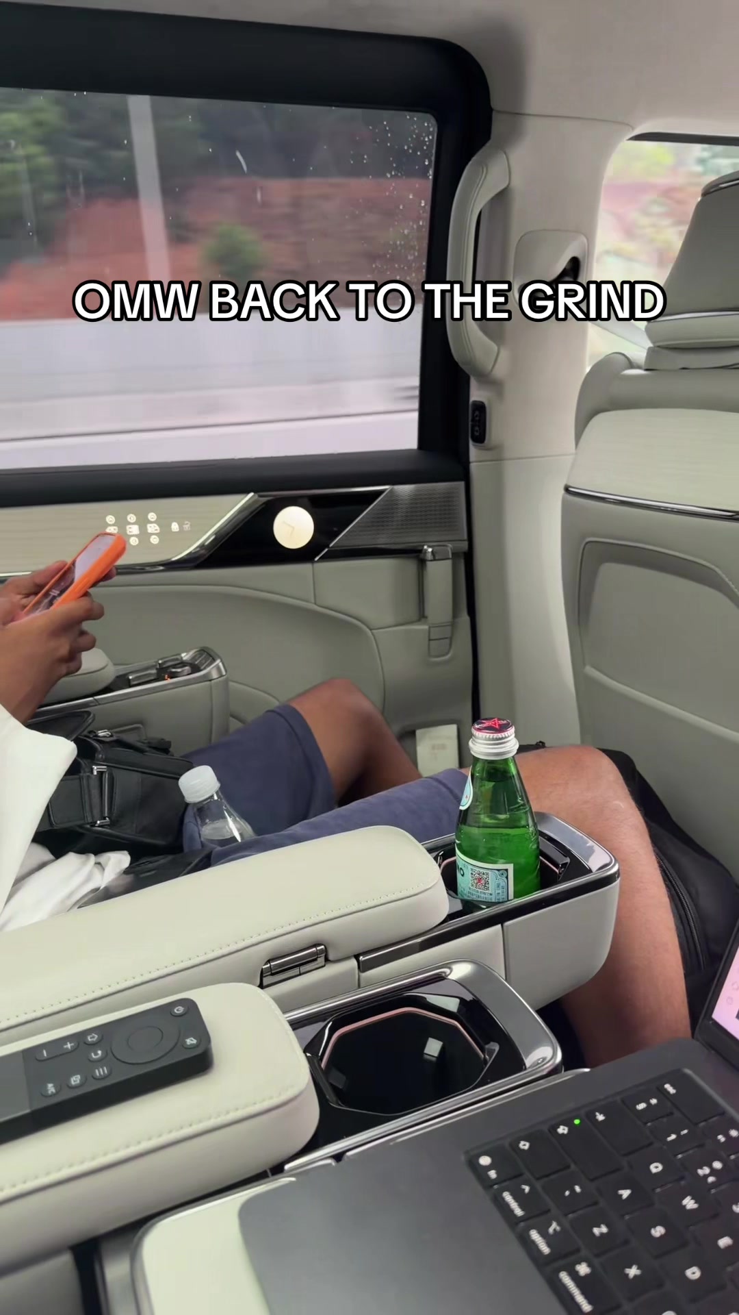 @Mo