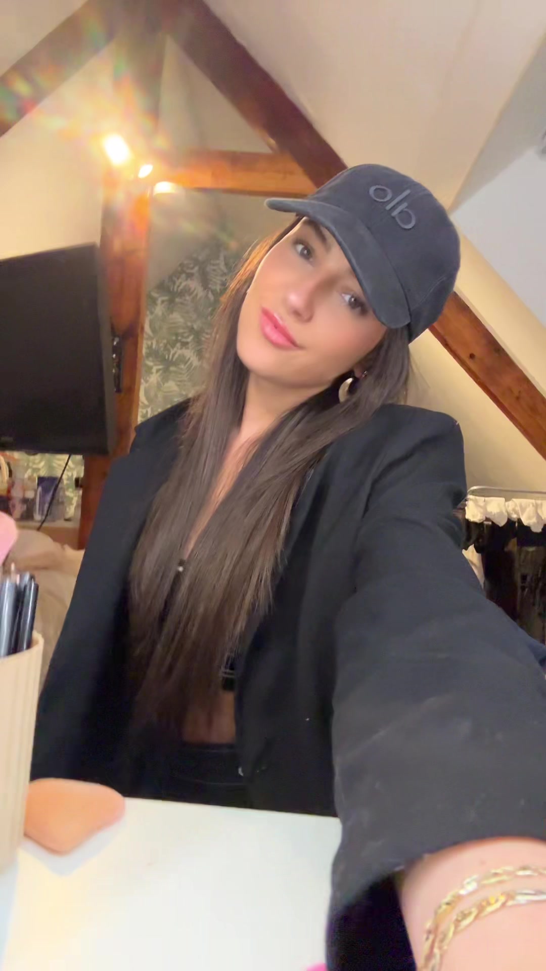 @Elmirawdb