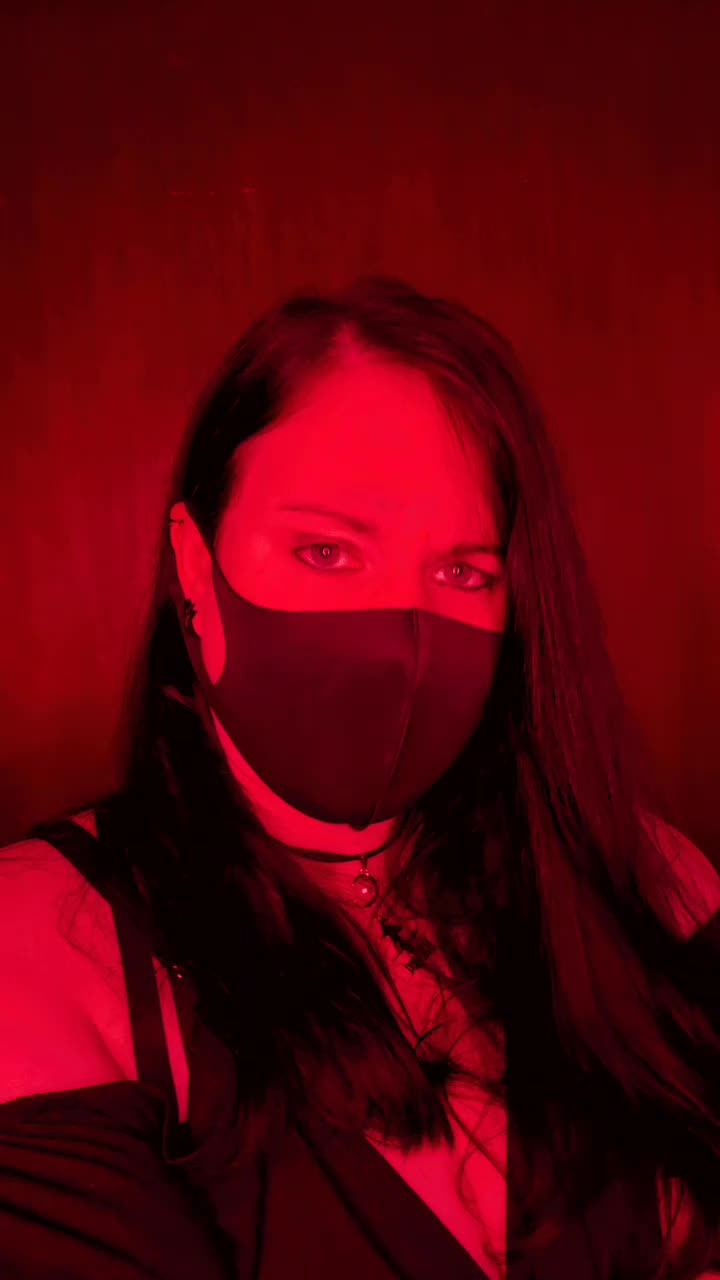 @𝕾𝖆𝖑𝖊𝖒 𝖂𝖎𝖙𝖈𝖍 🖤