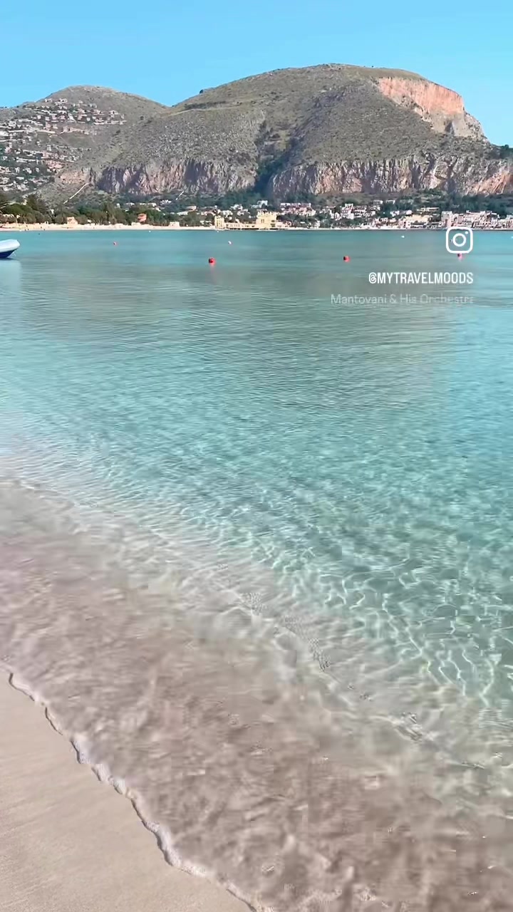@Mytravelmoods