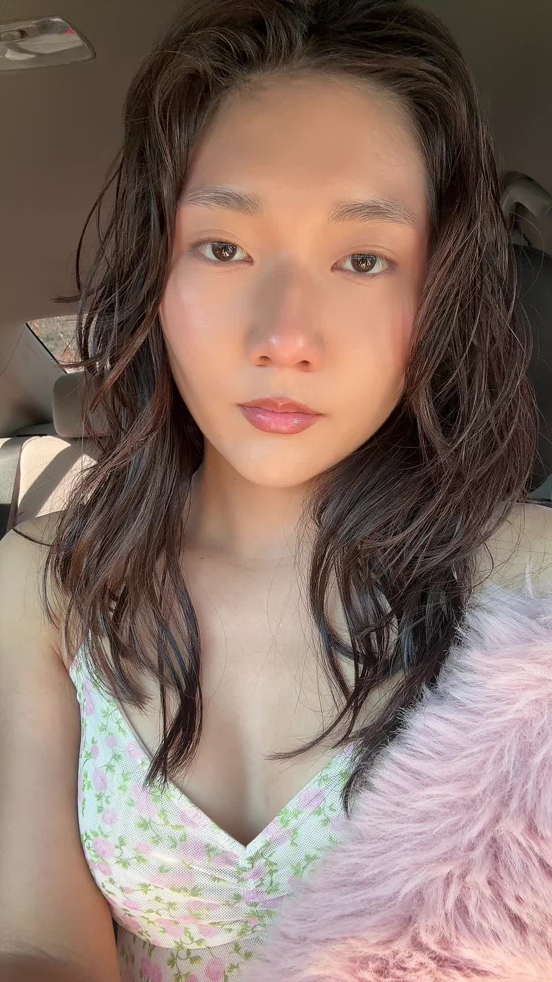 @sneakyling
