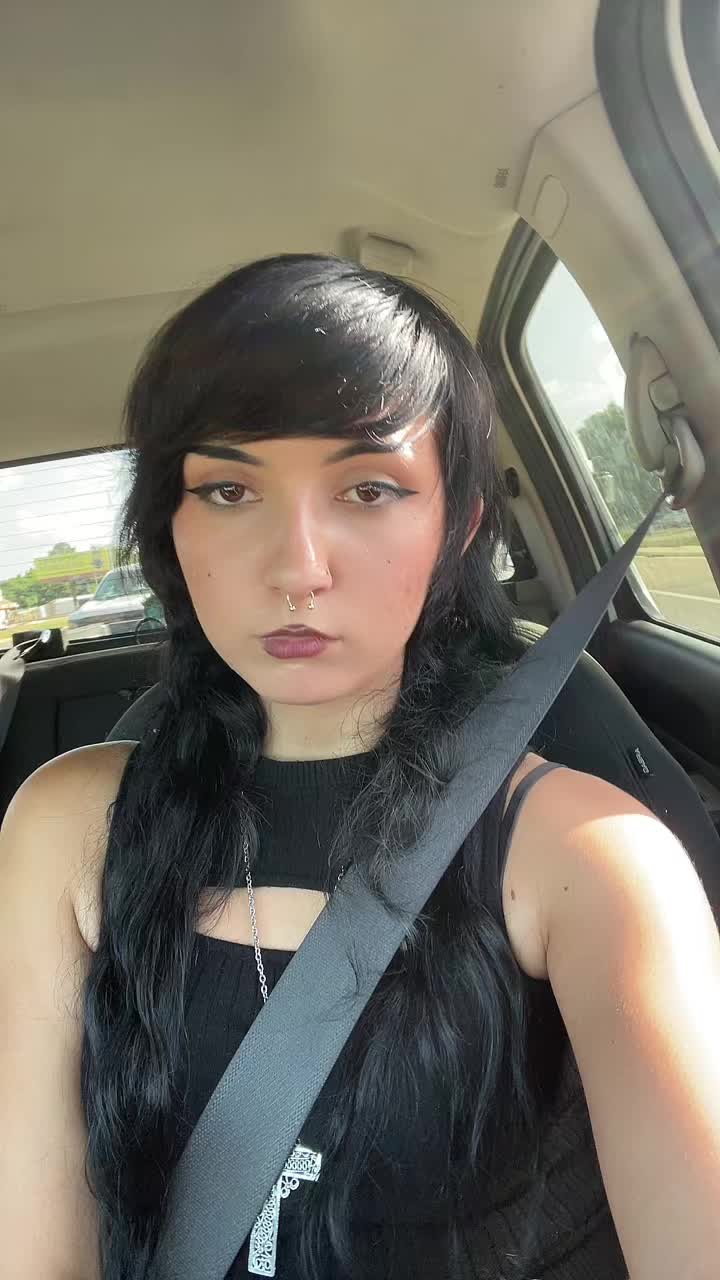 @💣