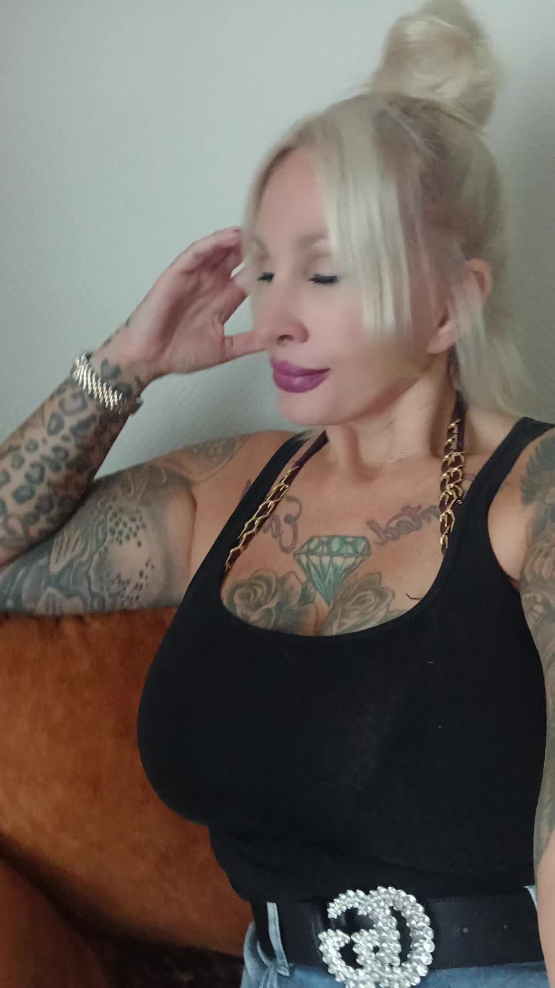 @Julia_inked