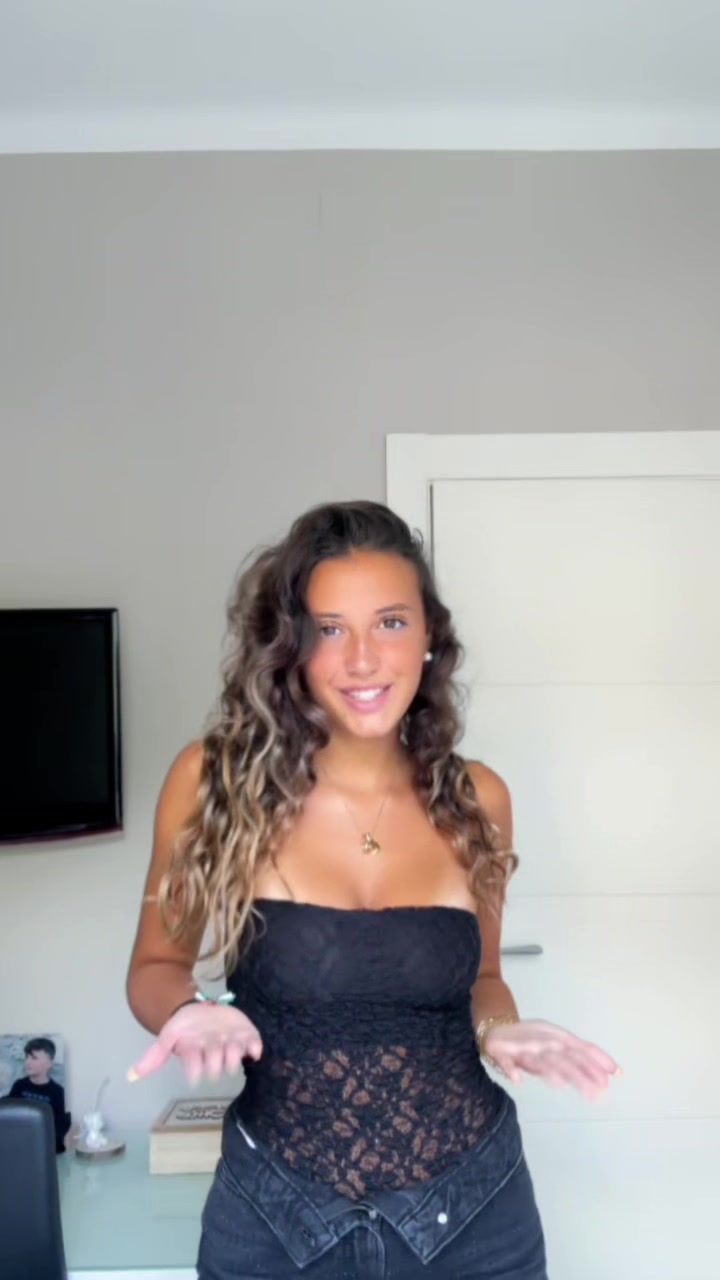 @𝐀𝐢𝐭𝐚𝐧𝐚 𝐛𝐥𝐚𝐧𝐜𝐨