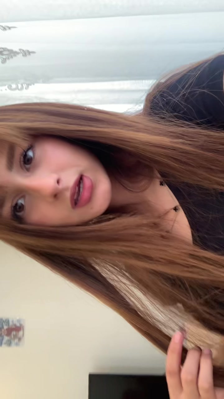 @👩🏻&zwj;🦲