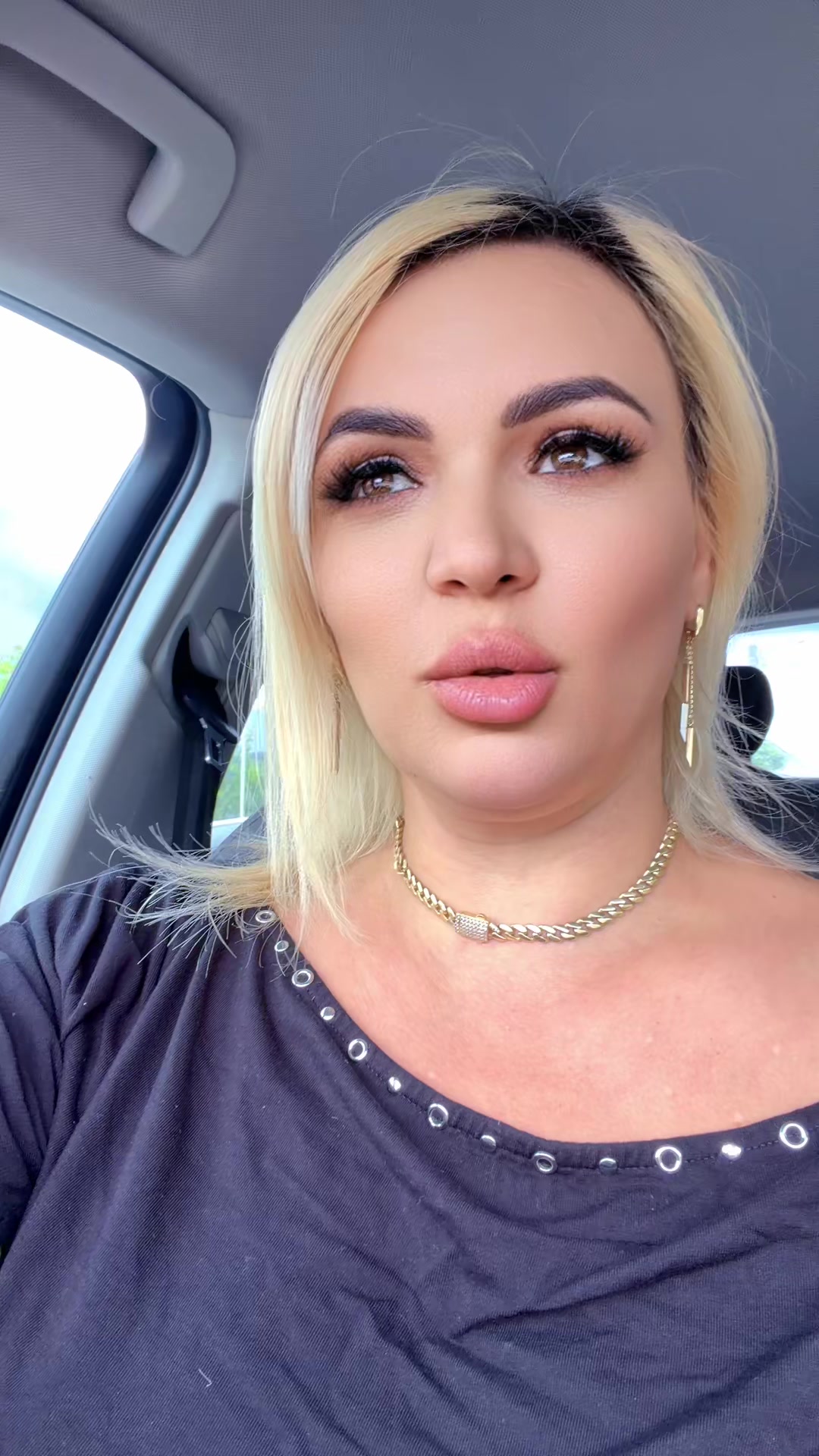 @Moldoveanca🩷
