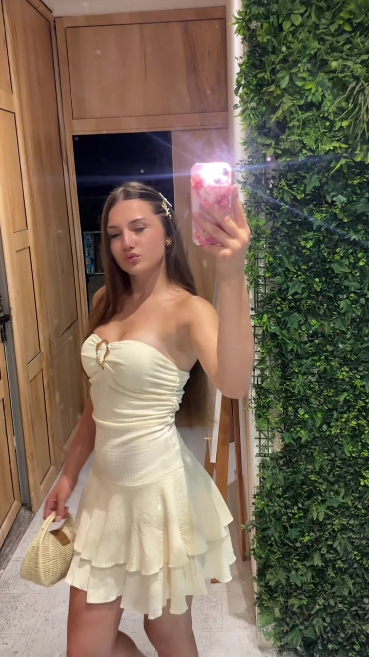 @isidora