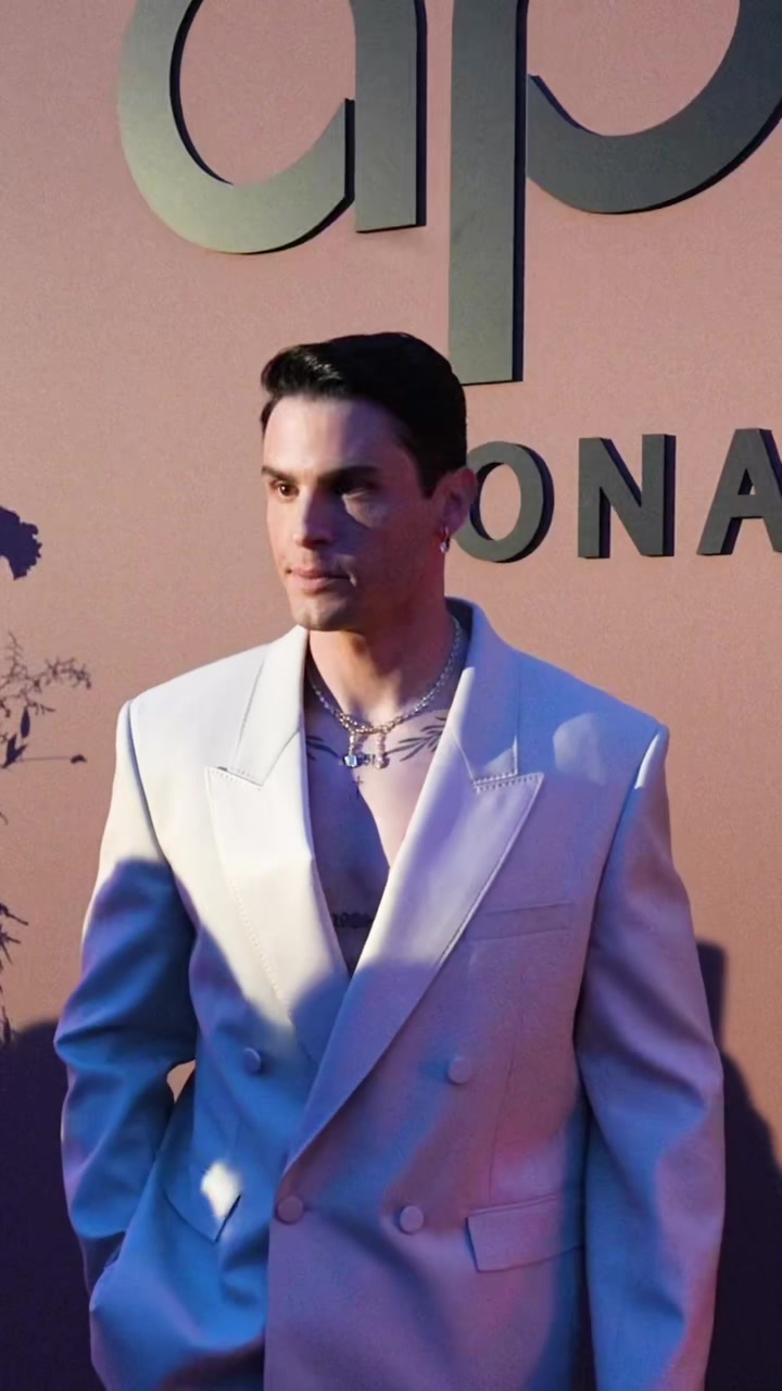 @Baptiste Giabiconi