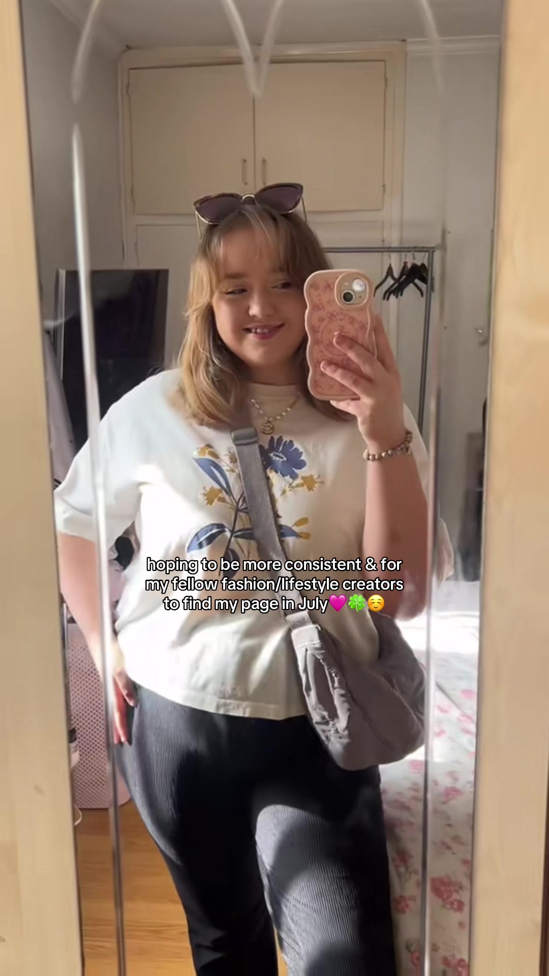 @chloe.holmes