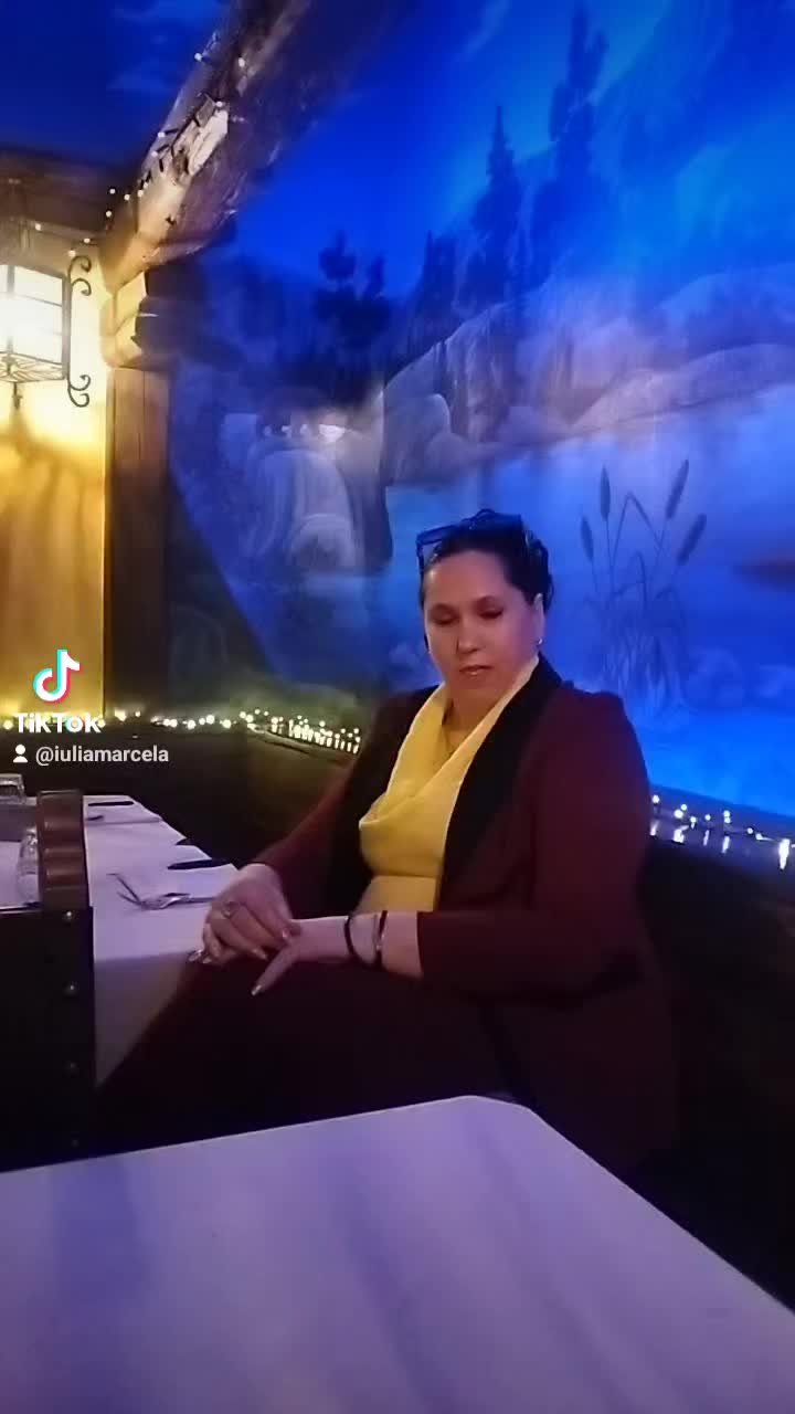 @iuliamarcela