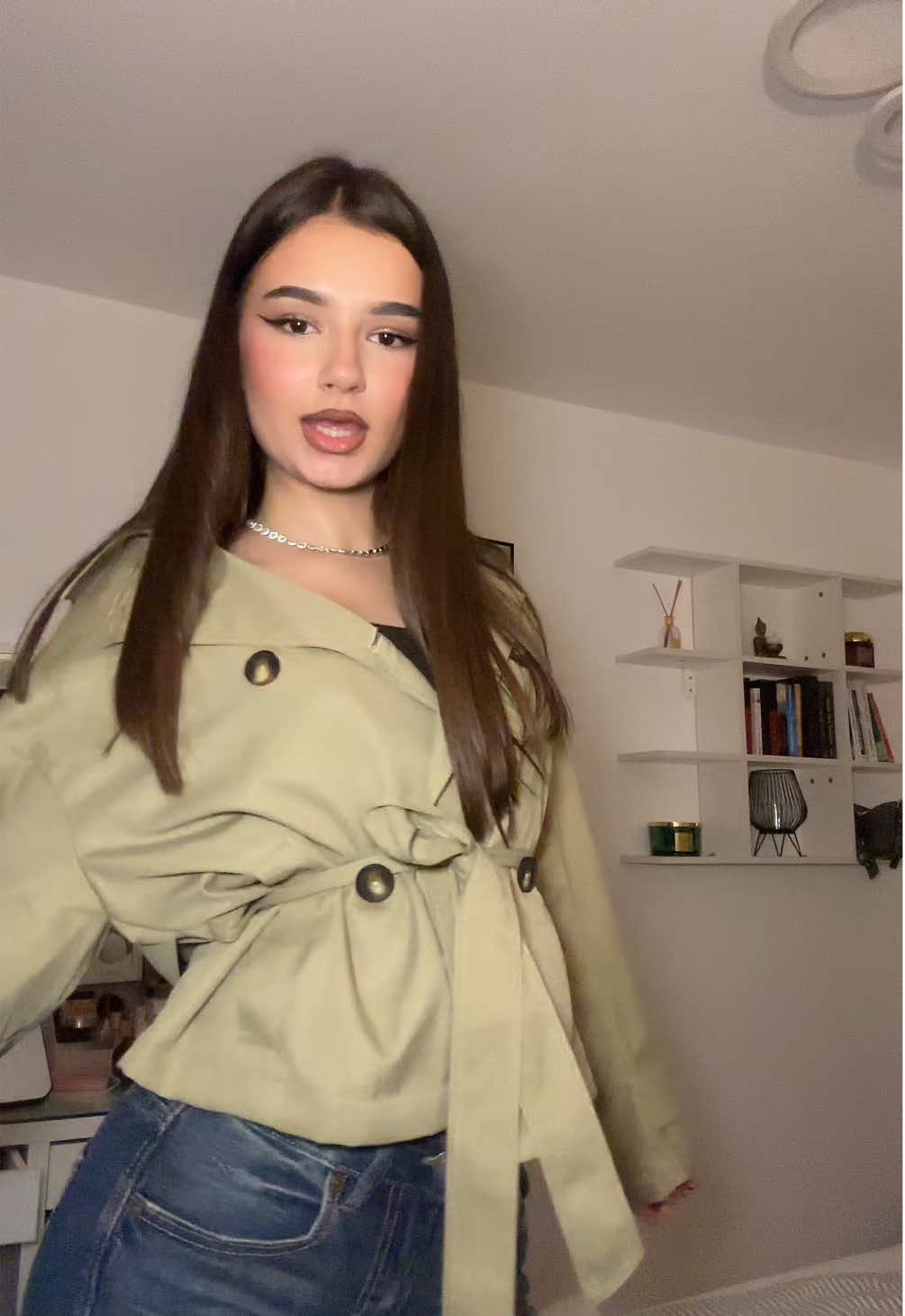 @adelinavrm
