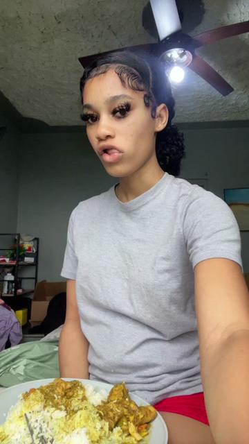 @Zazzy🌸🫧