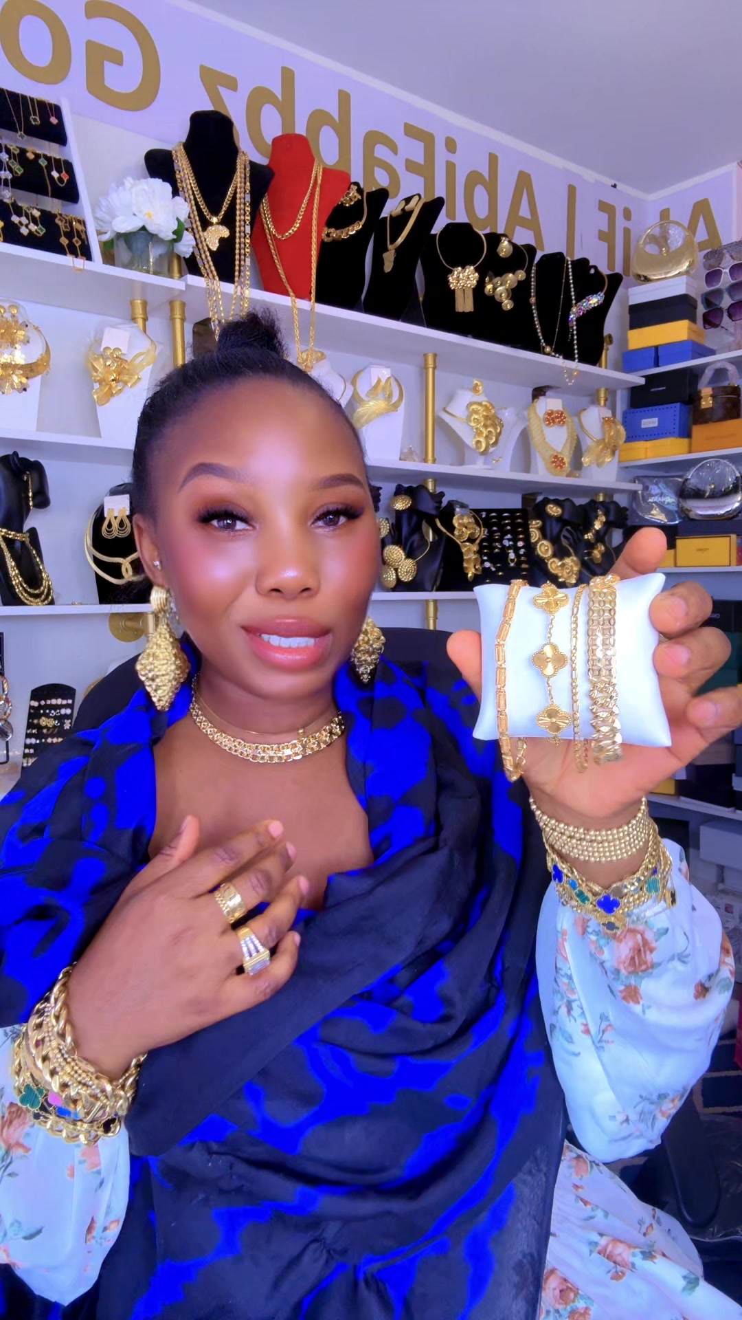 @AbiFabbz jewelry 🇨🇦🇺🇸🇬🇧