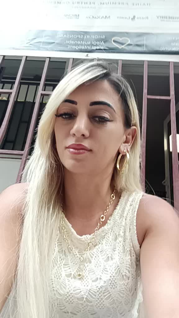 @PaulaBlondee🩷