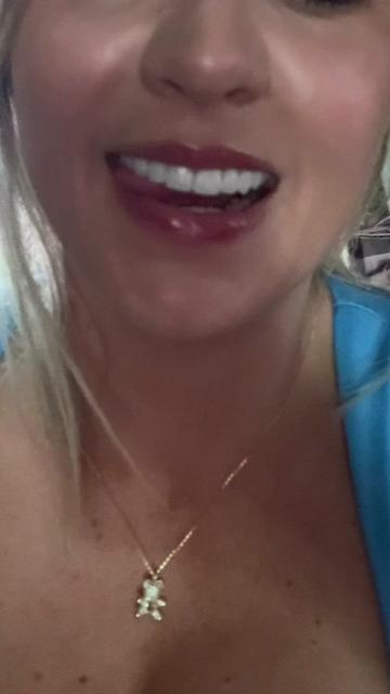 @Aprilleeanne