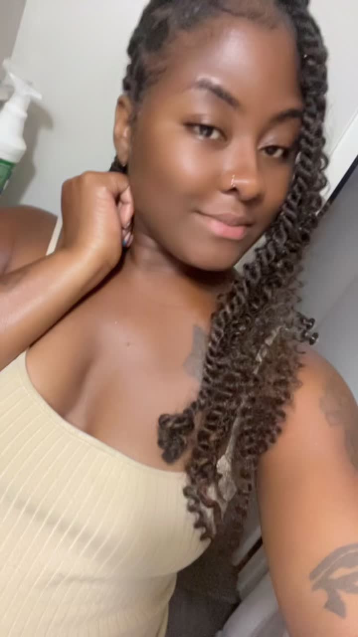 @Queena_89