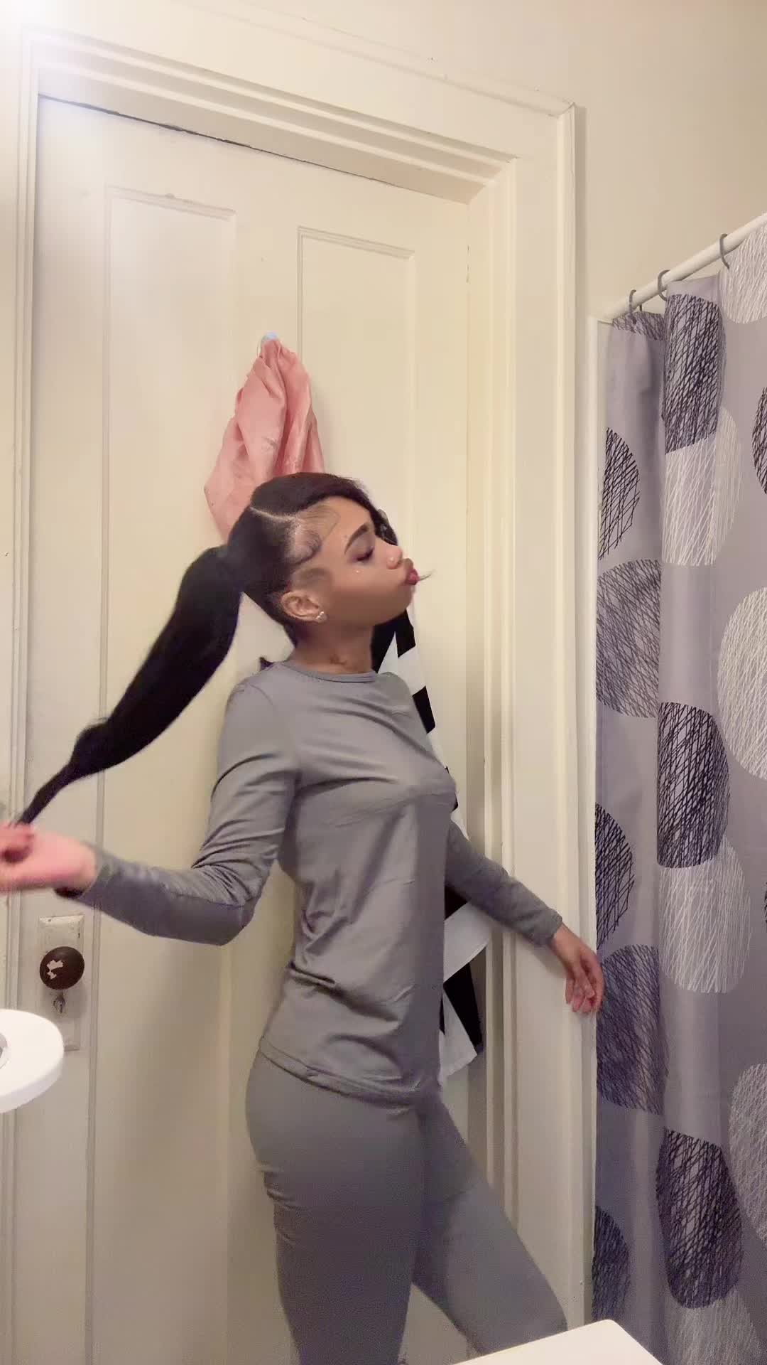 @shaniya❤︎